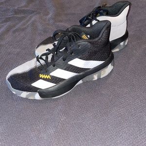 Adidas Size 5.5 Y